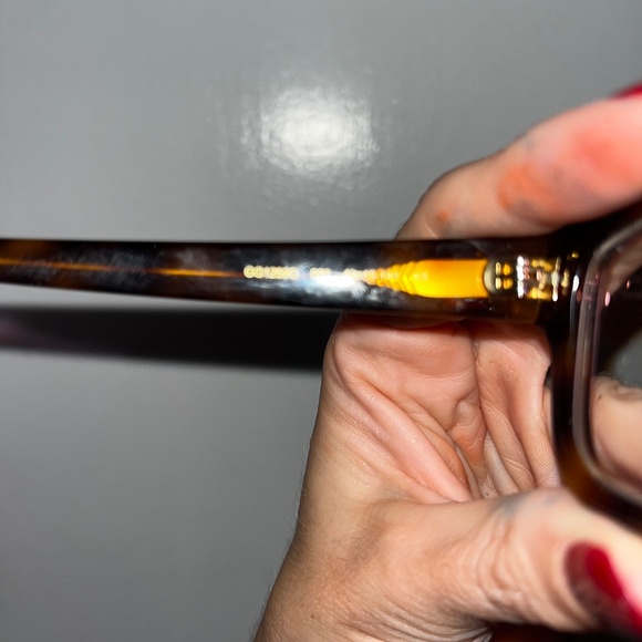 Gucci Eyeglass Frames - Picture 3 of 5